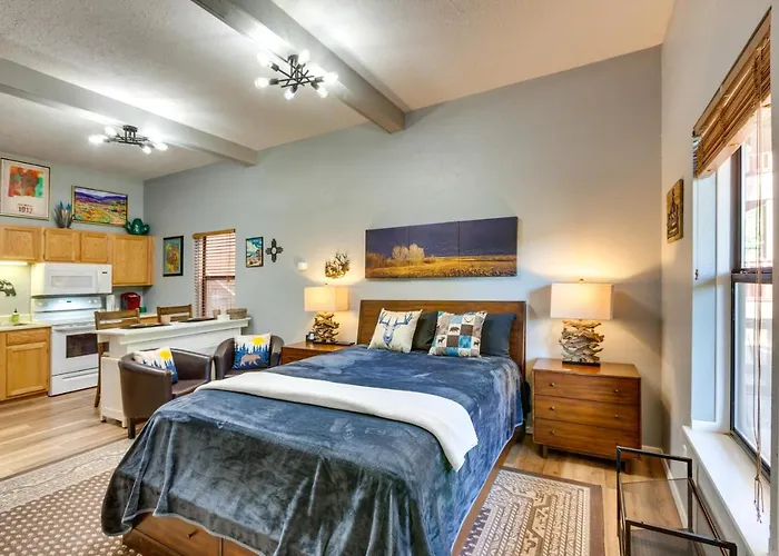 Angel Fire Studio W/ Fireplace, Walk To Resort!