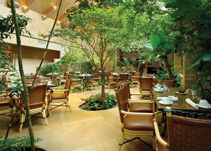 El Monte Sagrado Resort & Spa