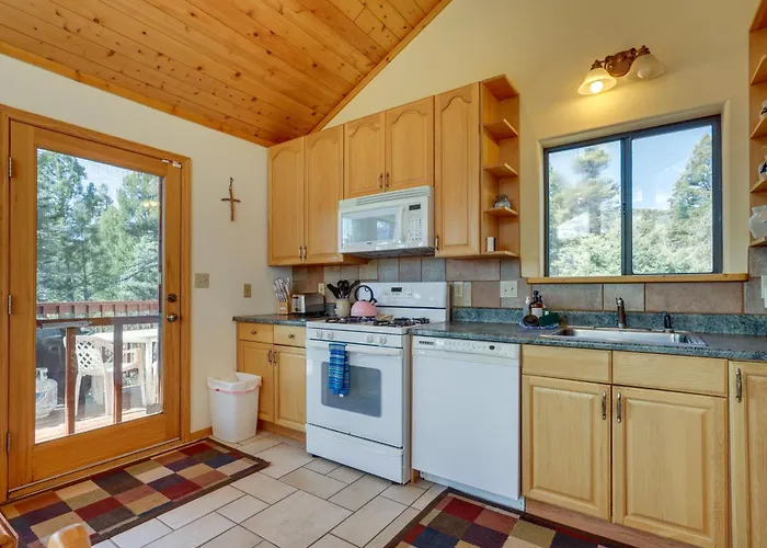 Mtn-View Deck: Cabin Getaway In Angel Fire