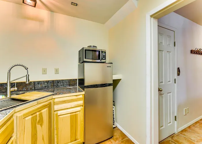 3 Mi To Angel Fire Resort! Quaint Apt On 2 Acres